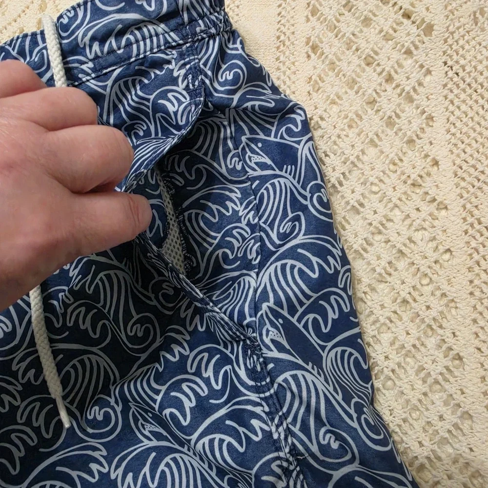 Southern Tide Stretch Mens Size Small Wave Print Swim Trunks Blue White‎